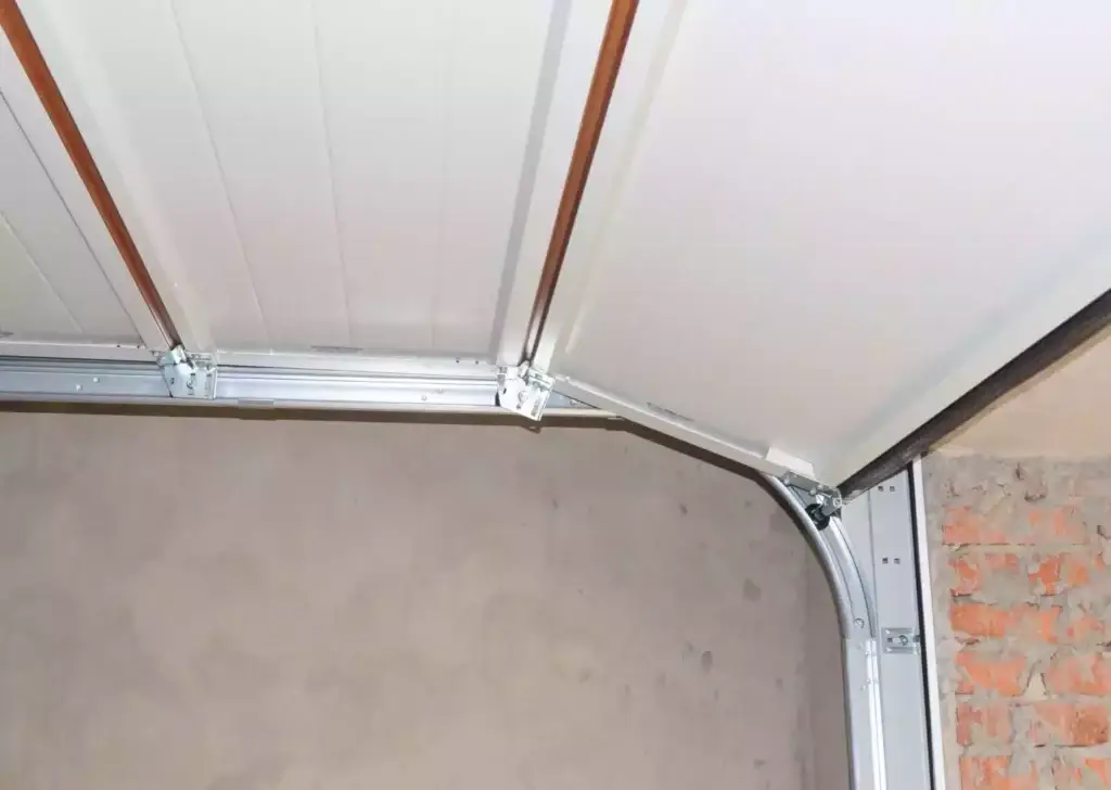 Garage Door Roller Repair in Greencastle, IN & Greencastle, IN